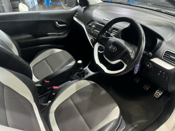 Kia Picanto 1.25 EcoDynamics White Euro 5 (s/s) 3dr - Image 17