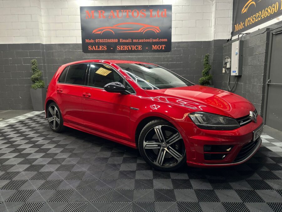 2014 Volkswagen Golf R 2.0 TSI – Manual | 81,987 miles