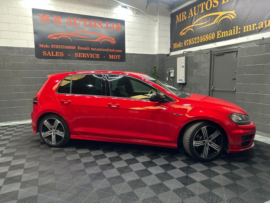 2014 Volkswagen Golf R 2.0 TSI – Manual | 81,987 miles