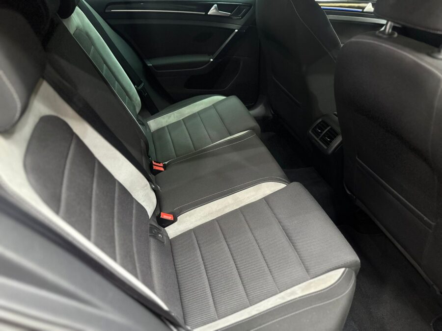 2014 Volkswagen Golf R 2.0 TSI – Manual | 81,987 miles