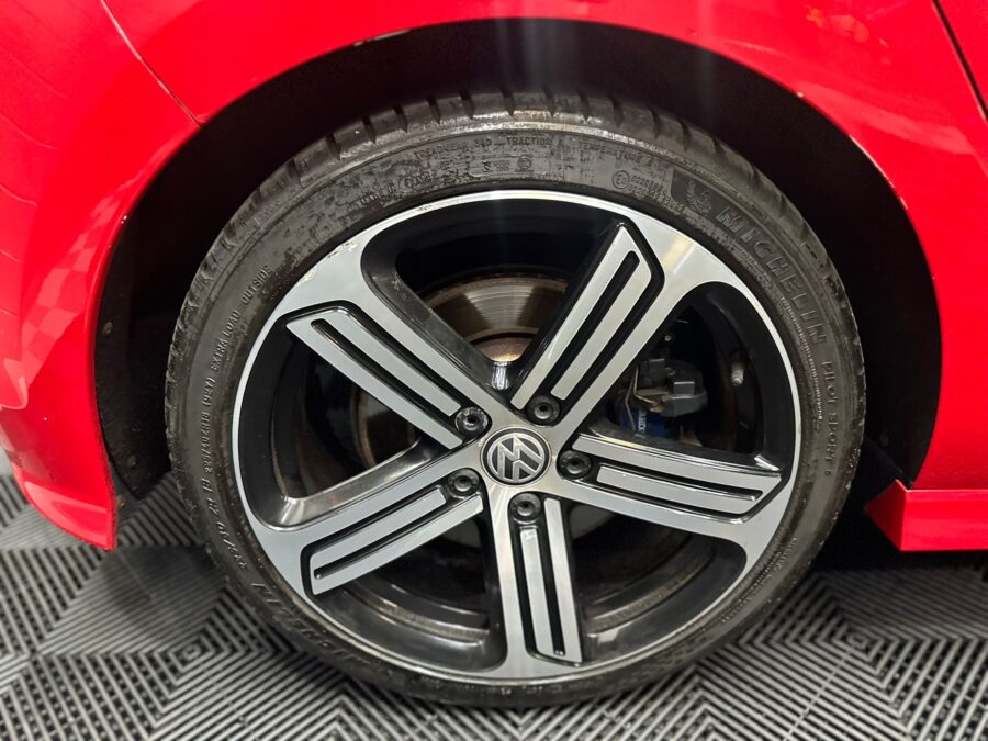 2014 Volkswagen Golf R 2.0 TSI – Manual | 81,987 miles